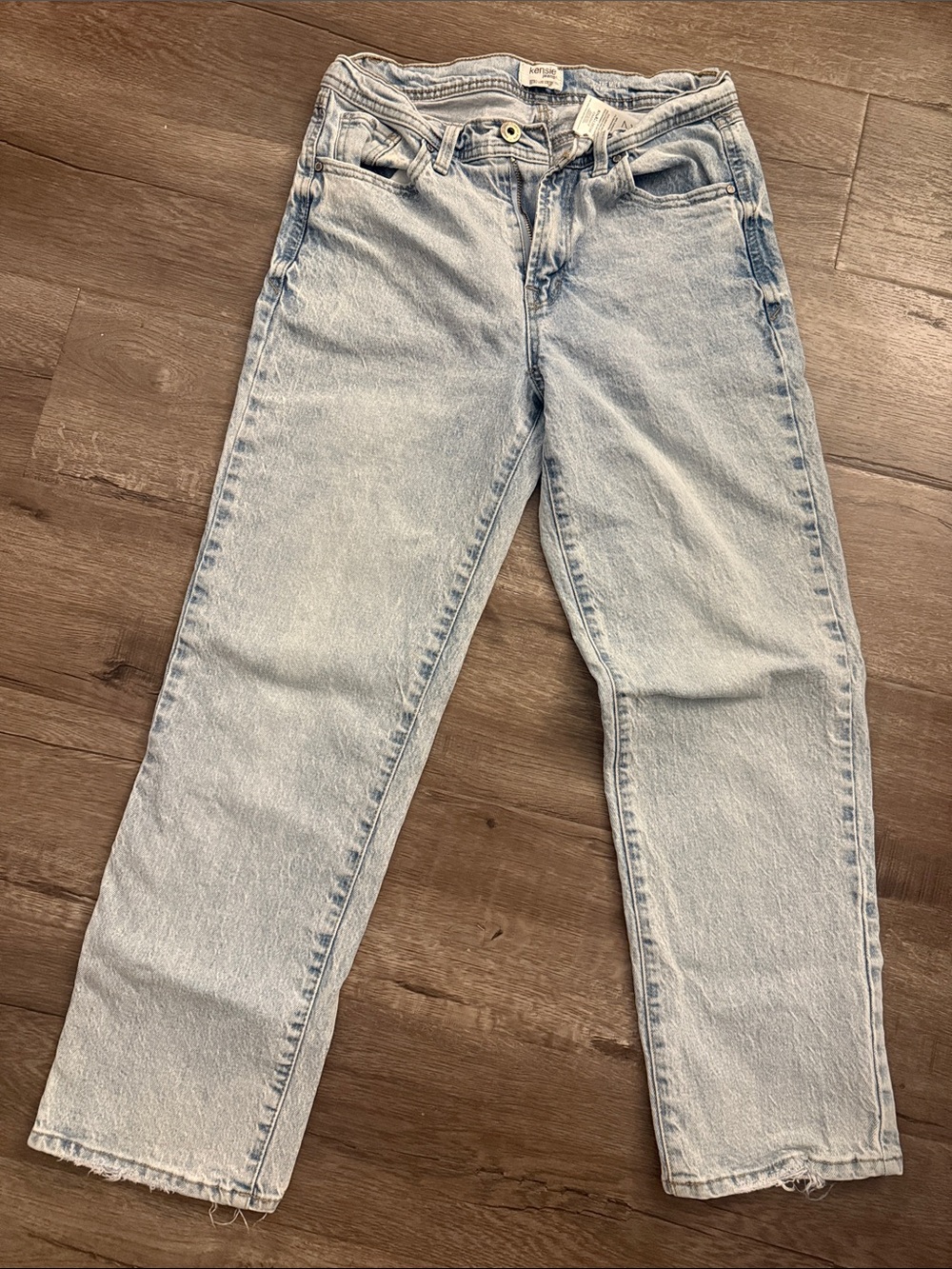 Kensie Light Wash Women’s Straight Leg Jeans